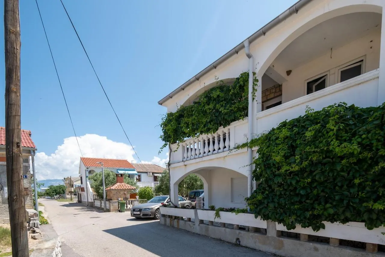 Apartments With A Parking Space Povljana, Pag - 21318  Povljana