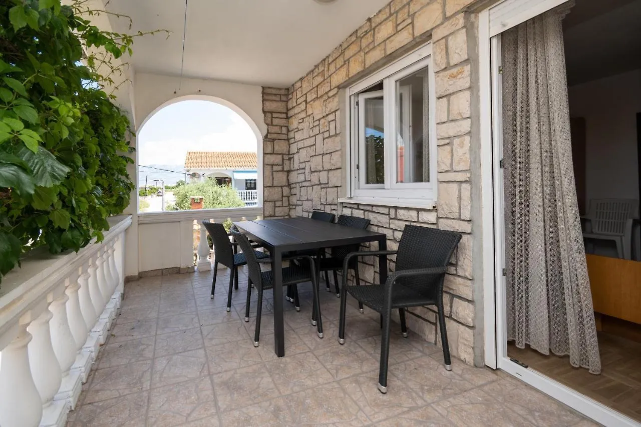 Apartments With A Parking Space Povljana, Pag - 21318 Povljana